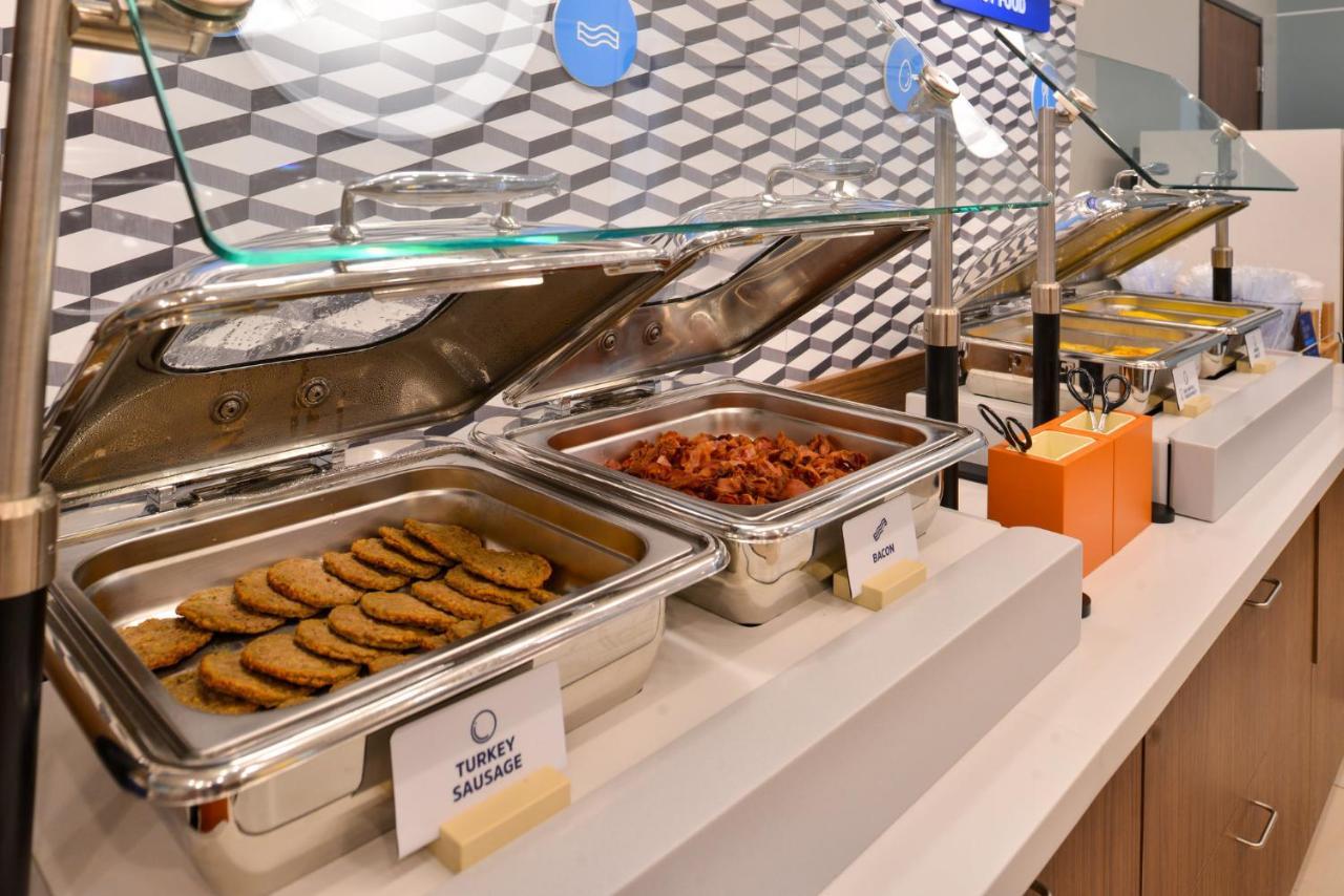 Holiday Inn Express & Suites Muskegon - Grand Haven By Ihg Ngoại thất bức ảnh