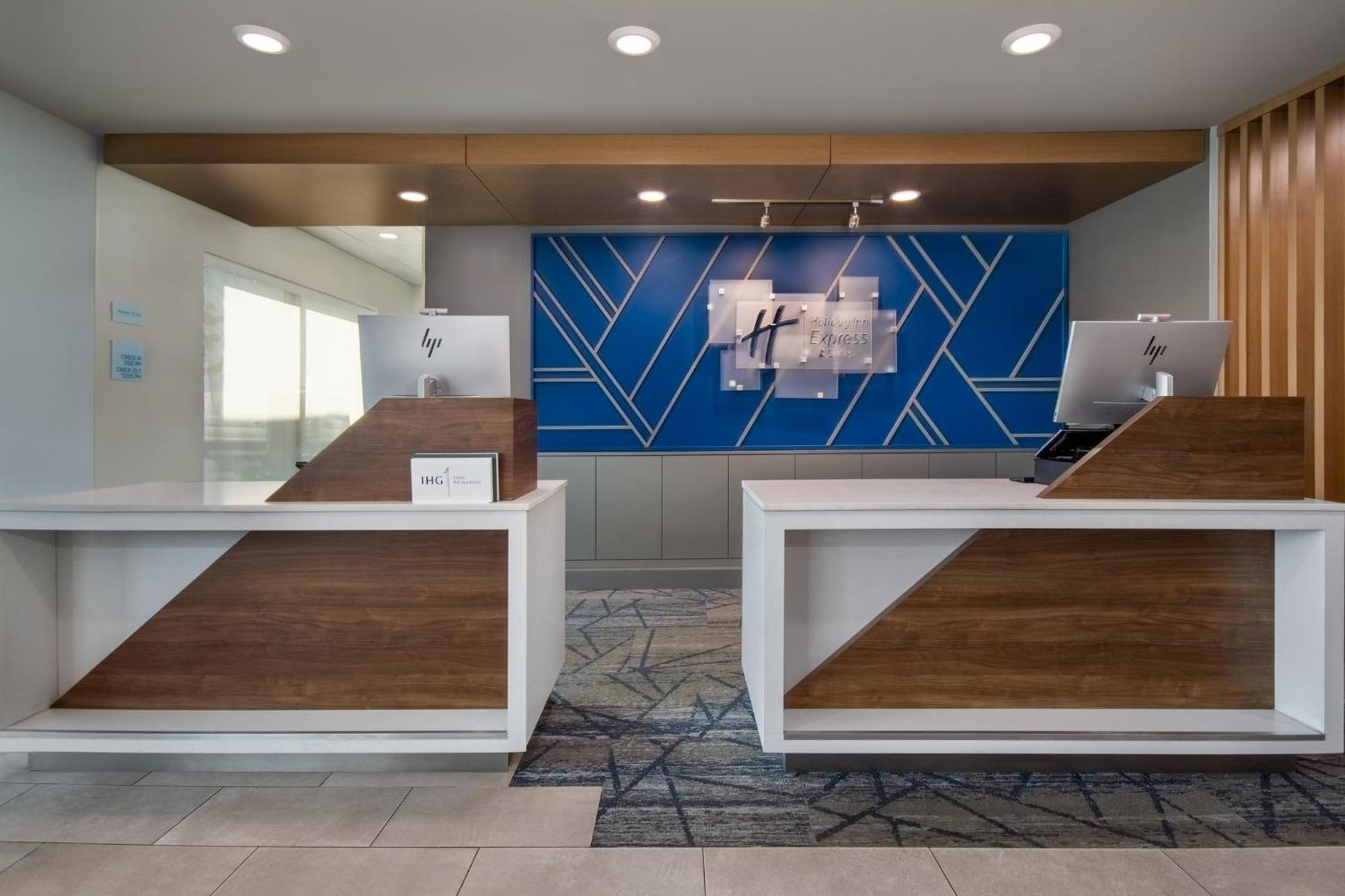 Holiday Inn Express & Suites Muskegon - Grand Haven By Ihg Ngoại thất bức ảnh