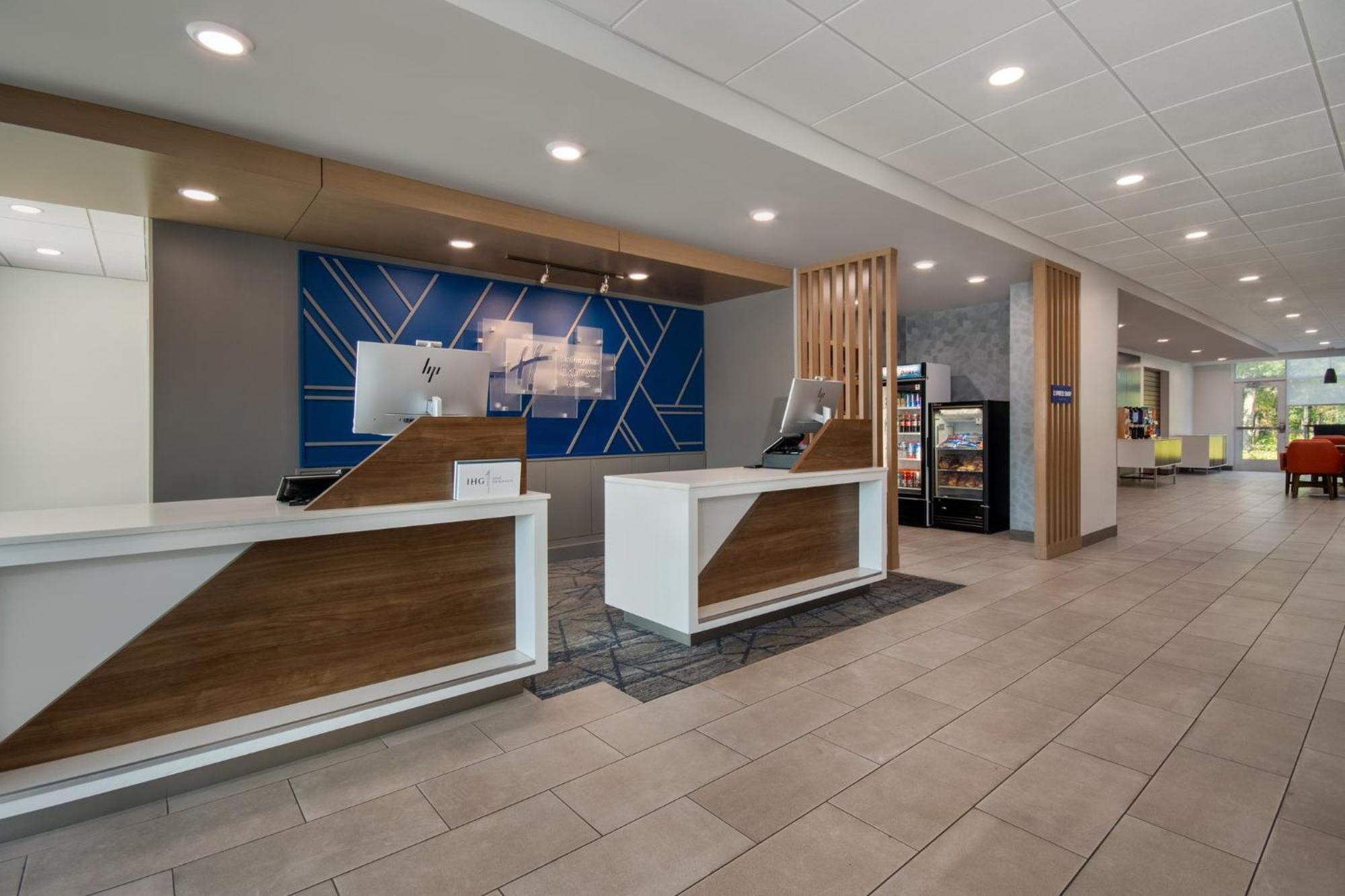 Holiday Inn Express & Suites Muskegon - Grand Haven By Ihg Ngoại thất bức ảnh